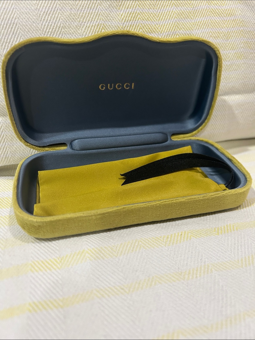 Gucci Yellow Chartreuse Velvet Eyewear Case with cloth pouch Exel Cond